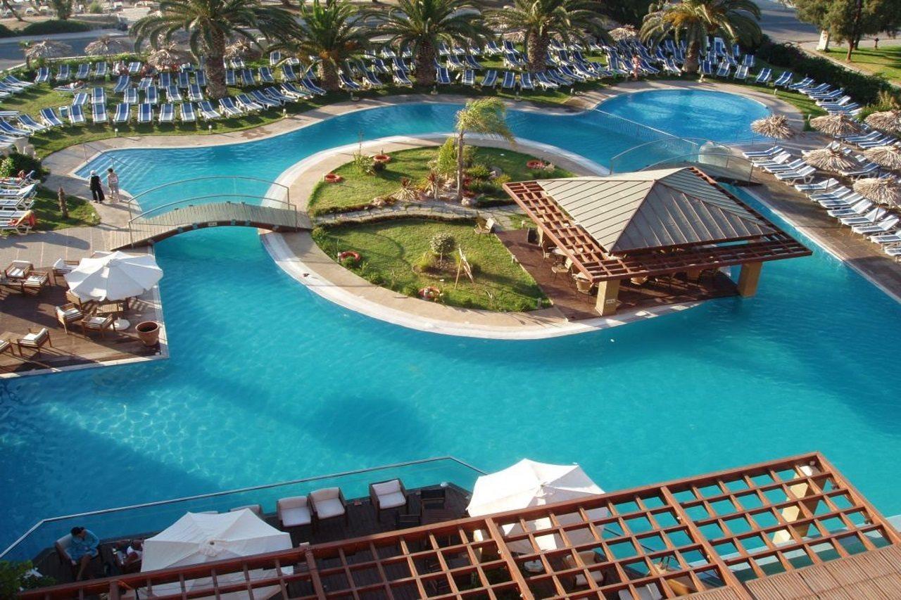 Oceanis Beach Hotel Иксия Екстериор снимка