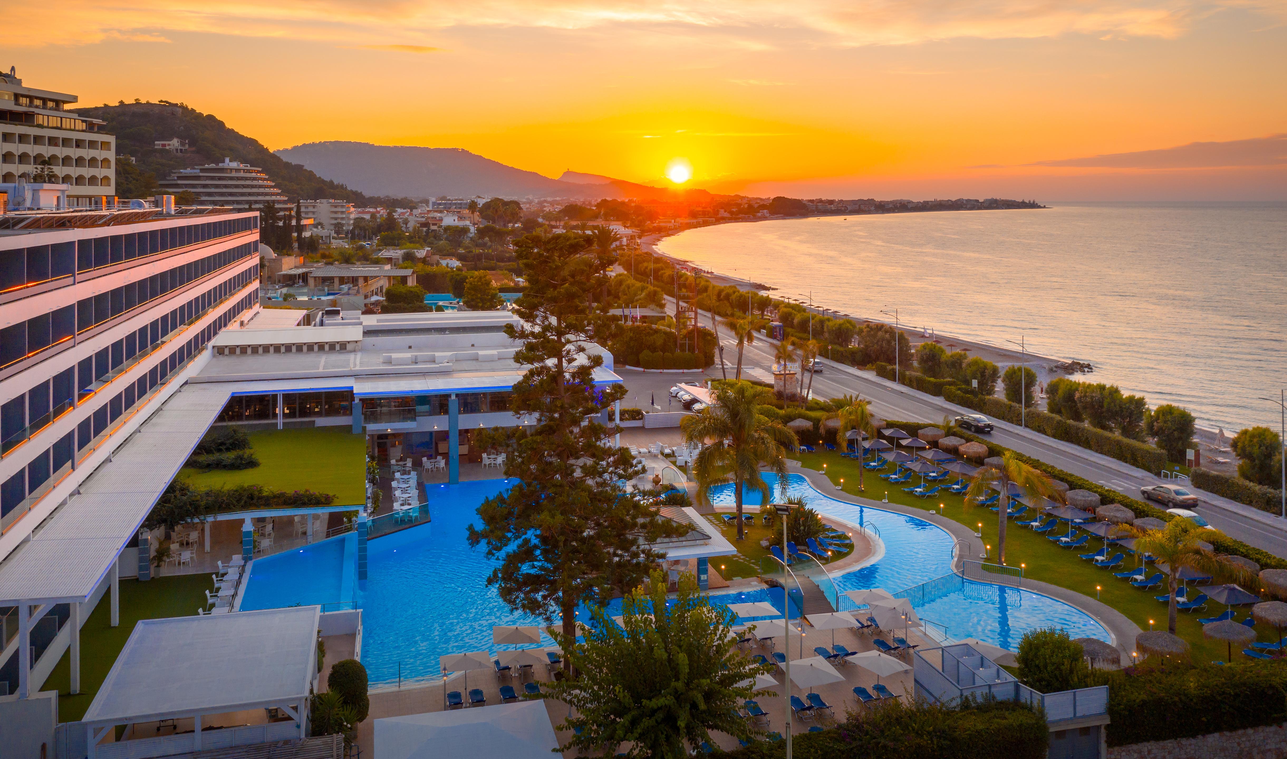 Oceanis Beach Hotel Иксия Екстериор снимка